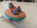 Стара играчка лодка с пингвини и старо камионче, снимка 4