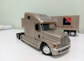 FREIGHTLINER CENTURY 1:43 NZG, снимка 6