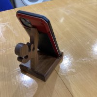 Дървена стойка за смартфон, снимка 3 - Стойки, 3D очила, аксесоари - 43887639