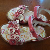 Кожени сандали Viviane, 24ти номер, снимка 2 - Детски сандали и чехли - 27125627