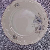 порцеланова чиния , снимка 1 - Чинии - 43033286