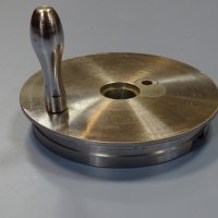 метална ръкохватка за струг (ръчно колело) ф122mm, снимка 1 - Резервни части за машини - 38394548