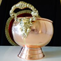 Меден съд с бронзови дръжки,лъвски глави. , снимка 1 - Антикварни и старинни предмети - 40253196