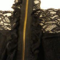 Богата уникална черно и бяло стилна рокля къса с много богата долна част, елегантна ,скъпа материя, снимка 14 - Рокли - 37258618