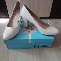 Дамски обувки-бели на ток/дебел ток, снимка 6 - Дамски обувки на ток - 38109954