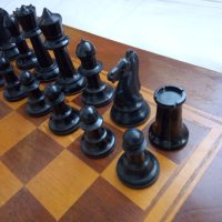 Стар шах за игра в дървена кутия, голяма, дървена табла , снимка 3 - Шах и табла - 43543583