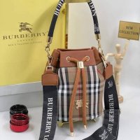 Burberry дамска чанта висок клас реплика, снимка 1 - Чанти - 44061661