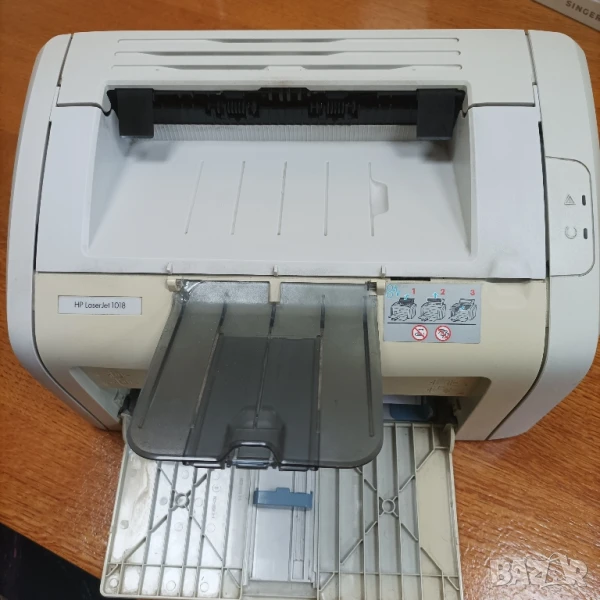 Лазарен принтер HP - 1018, снимка 1