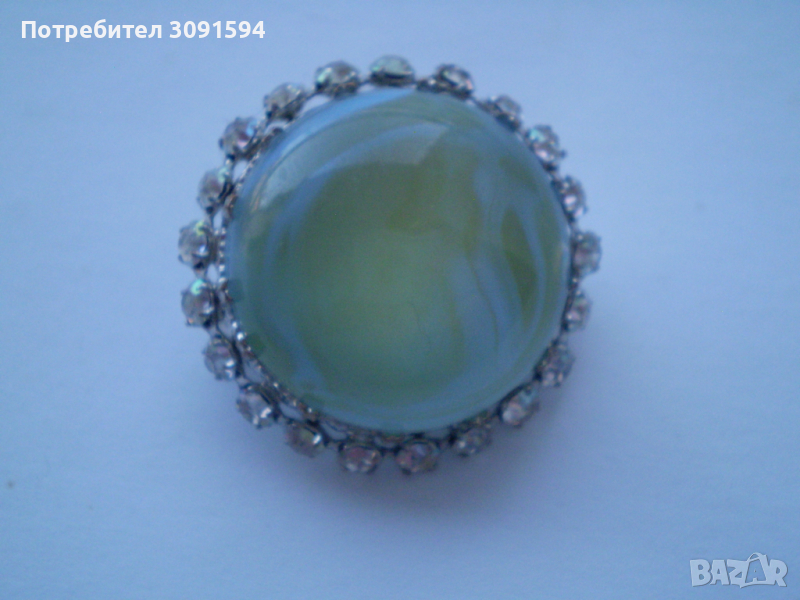 Винтич кръгла  зелена брошка , снимка 1
