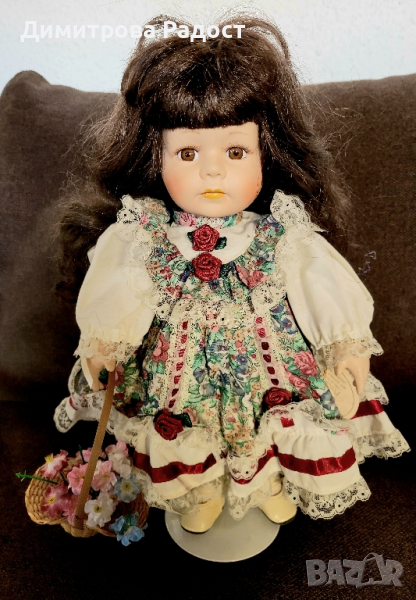 Порцеланова колекционерска кукла на Leonardo! Състояние ново! , снимка 1