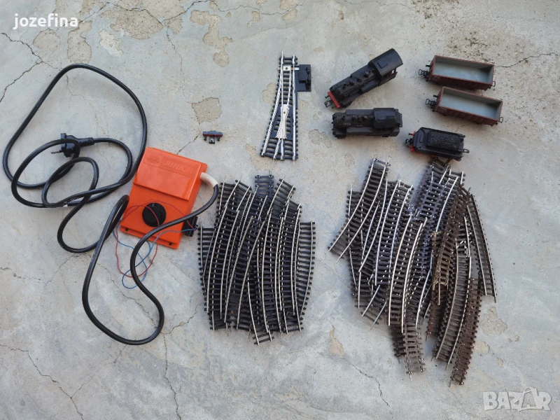 Ретро комплект Piko Junior H0 – локомотиви, вагони, релси и контролер, снимка 1