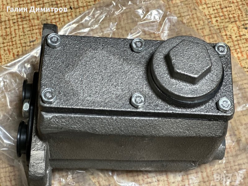 Спирачна помпа ГАЗ 66, снимка 1