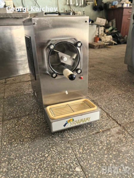 машина за мек сладолед,сорбе, млечен шейк, снимка 1