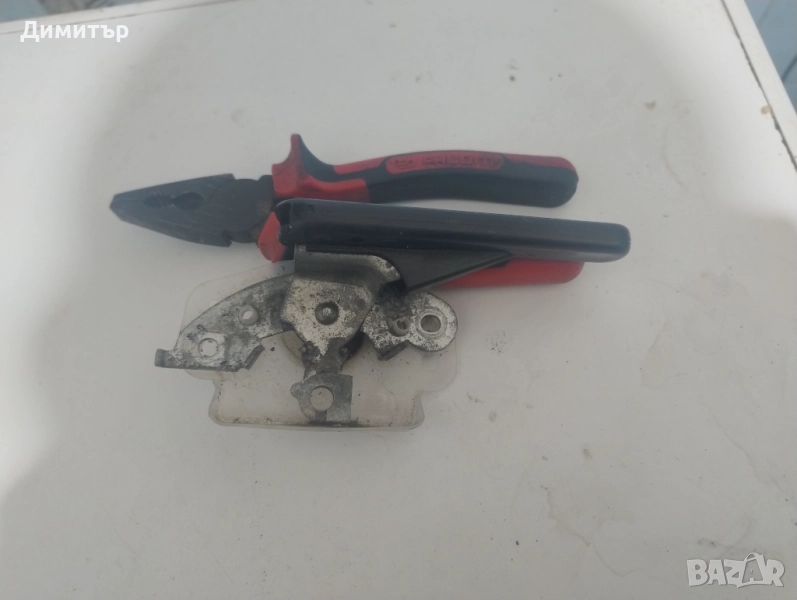 Дръжка Отваряне Заден Капак И Капачка Резервоар За Нисан Примера 1991г / Nissan Primera 1991y, снимка 1