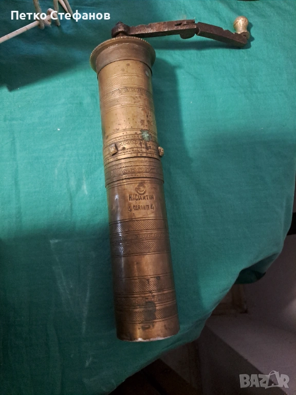 Стара мелничка от месинг, снимка 1