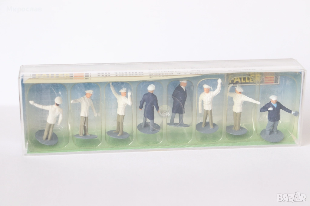 FALLER H0 1/87 ФИГУРКИ ПОЛИЦАЙ ВАГОН ВЛАК ВЛАКЧЕ ЖП, снимка 1