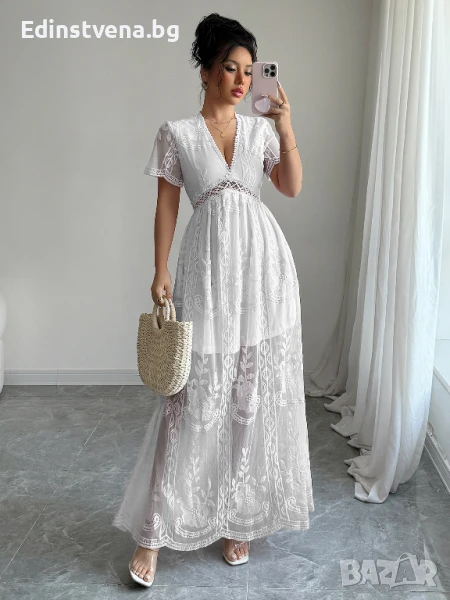 Дамска дълга бяла рокля от тюл с дантелени флорални мотиви и къси ръкави, снимка 1