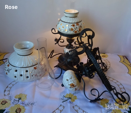 Комплект настолна лампа и полилей  с  декорация в стил Рустик