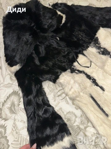 Черно и бяло палто от заешки косъм, изцяло естествено, снимка 4 - Палта, манта - 53157375
