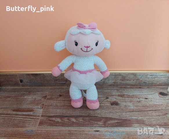 Плюшена играчка овца на Док Макплюшинс