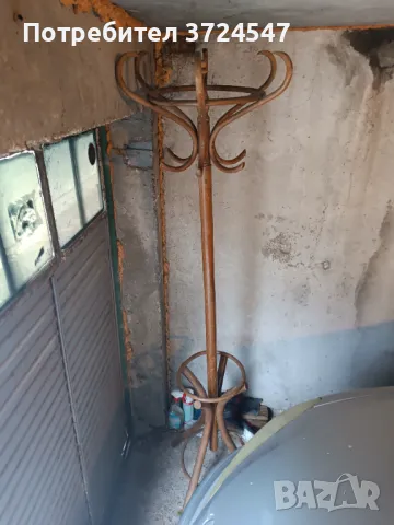 Закачалка дървена