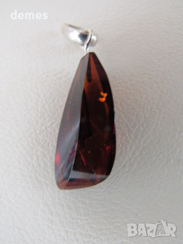 Колие - висулка първокласен балтийски кехлибар, снимка 2 - Колиета, медальони, синджири - 52327073