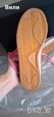 Спортни обувки Nike, снимка 4 - Дамски ежедневни обувки - 51947599