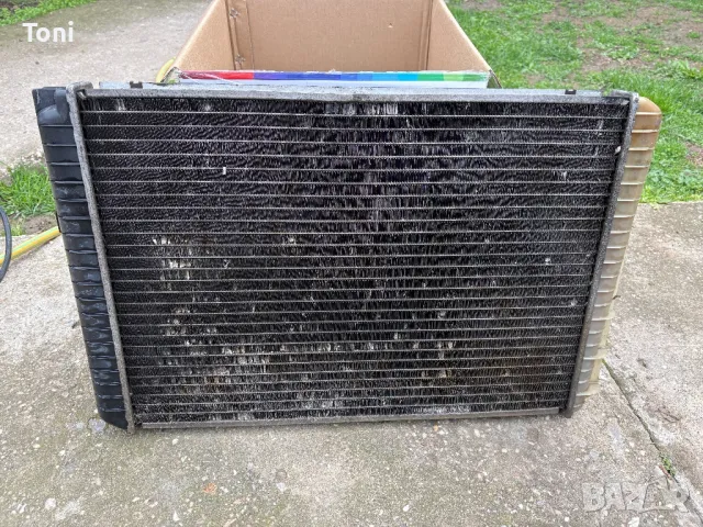 Воден радиатор Volvo 740/760/940/960, снимка 2 - Части - 49742189