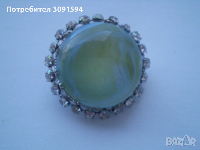 Винтич кръгла  зелена брошка , снимка 1