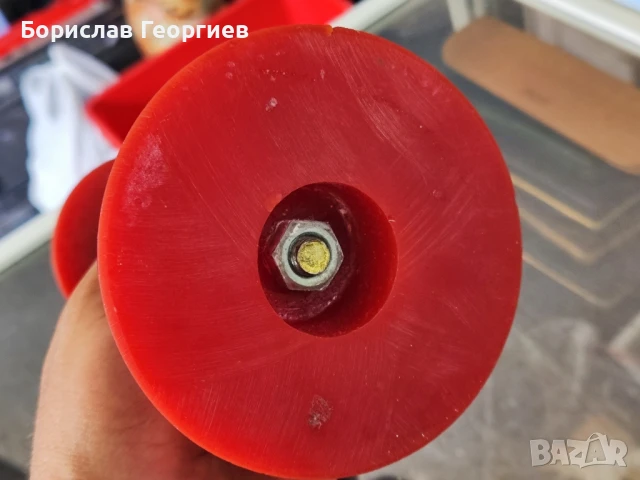 Месингов свещник с червен бакелит, снимка 4 - Антикварни и старинни предмети - 50859440