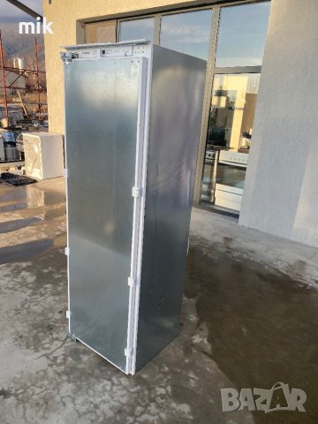 Хладилник за вграждане с камера Bosch , снимка 8 - Хладилници - 43774395