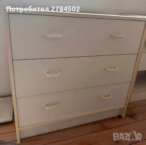 Бял скрин с 3 чекмеджета , снимка 3 - Скринове - 53218874