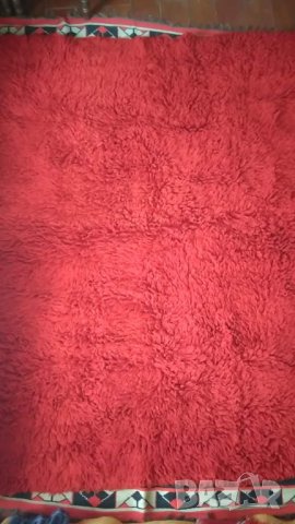 Червен родопски китеник (халище)