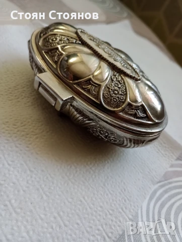 Кутия за бижута , метална, снимка 4 - Антикварни и старинни предмети - 50501793