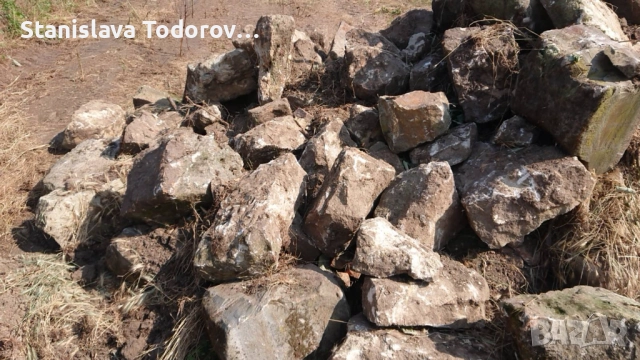 Хубав дялан камък с лице