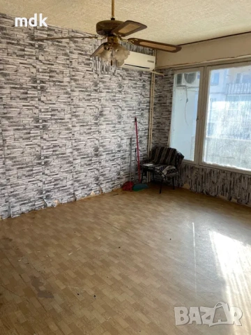 Голям 2-стаен зад кметството в Кючук Париж