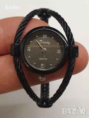 Дамски елегантен часовник с плетена метална каишка