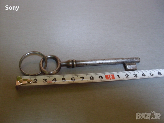 Стар железен ключ., снимка 9 - Антикварни и старинни предмети - 52580647