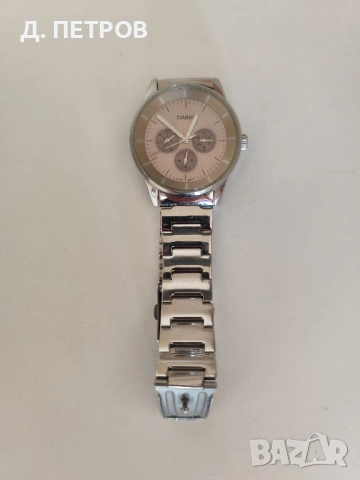 Ръчен часовник Casio