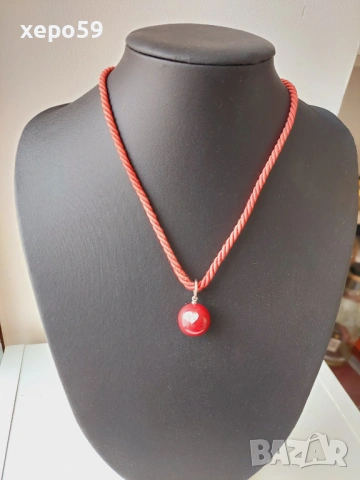 Дамско златно марково колие с брилянти,корал,бяло злато 18к., снимка 2 - Колиета, медальони, синджири - 53130689