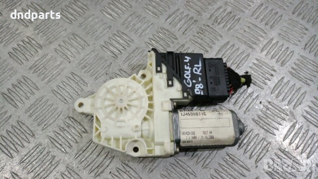 Моторче стъклоповдигач врата VW Golf 4 1998г.(задна лява)	