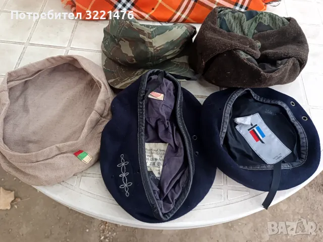 Стари военни дрехи и шапки, снимка 4 - Антикварни и старинни предмети - 48415375