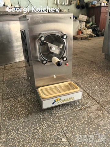 машина за мек сладолед,сорбе, млечен шейк