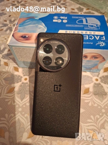 Продавам Oneplus 12