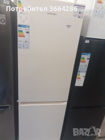 Хладилникът с фризер SAMSUNG модел RB34T603EEL цвят Бежов/Кремав
