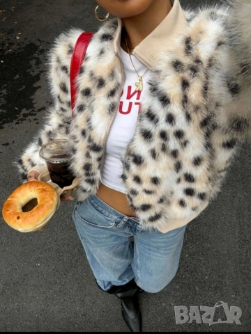 Дамско яке животински принт
