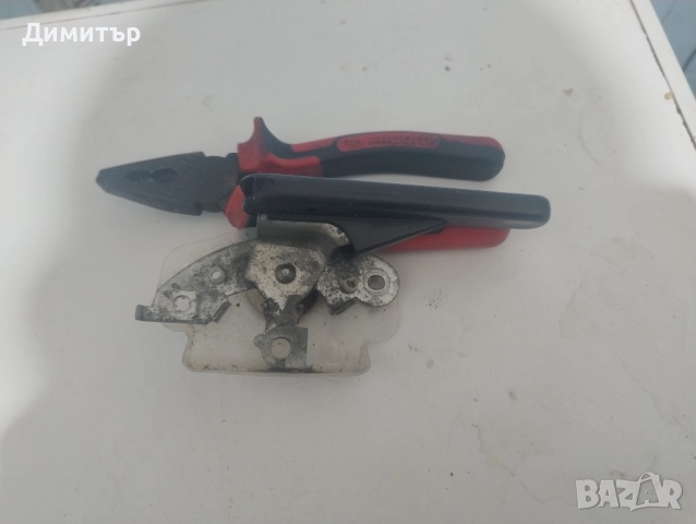 Дръжка Отваряне Заден Капак И Капачка Резервоар За Нисан Примера 1991г / Nissan Primera 1991y