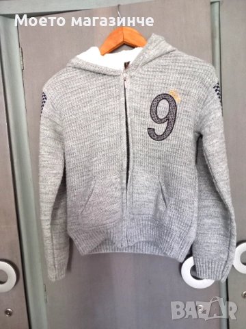 Нова мекичка и много топла плетена жилетка/връхна дреха с качулка, размер 134–140, снимка 3 - Детски пуловери и жилетки - 52140068