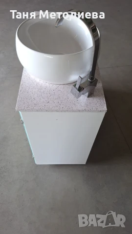 Реновиран бял шкаф за баня с модерна мивка тип купа и луксозна батерия, снимка 16 - Мивки - 51129855