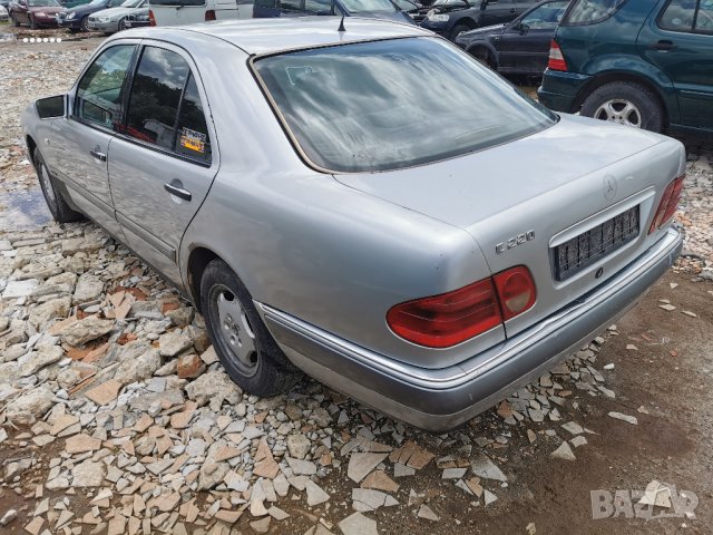 Mercedes-Benz E-класа (W210) E 220 CDI (125 кс) 1998г на части, снимка 3 - Автомобили и джипове - 33296795